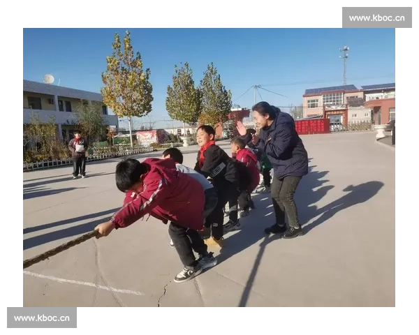 拔河赛场上的力量较量与团队协作精神的完美呈现