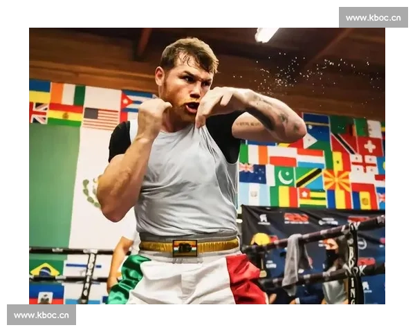 拳王罗伊琼斯经典比赛视频回顾 展现无敌拳力与技巧的巅峰对决